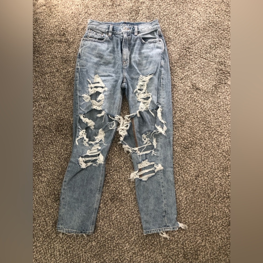 American Eagle Mom Jean